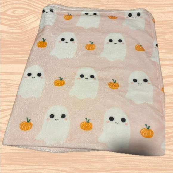 Kids Ghost & Pumpkin Blanket | Soft Cozy Halloween Throw - Picture 3 of 3